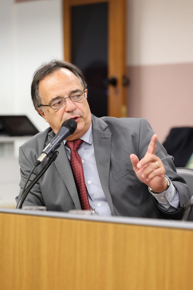 Mauro Tramonte em plenário